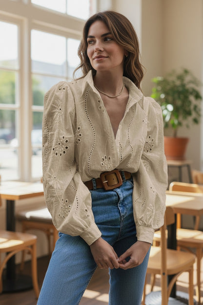 Chic Broderie Anglaise Puff Sleeve Travel Blouse