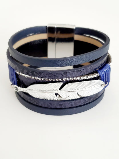 Stylish Magnetic Lock Leather Bracelet